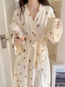 SHEIN Áo choàng/kimono in hình gấu bông, màu trơn nhẹ, kiểu dáng tối giản châu Âu, tay dài, cổ chữ V, có túi, đồ ngủ mặc nhà thoải mái cho nữ, áo choàng tắm, trang trí nhà cửa mùa xuân thu hè, đám cưới, trở lại trường học. - Màu be - Xem 4