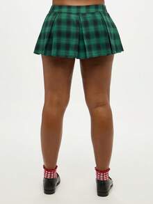 SUMWON WOMEN Pleated Green Check Mini Skirt With Tartan Pattern For Fall Winter Preppy School Style - Green - View 3