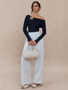 Modelyn Camiseta feminina de manga comprida com estampa de borboleta de metal e ombro de fora