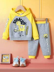 SpongeBob SquarePants | SHEIN مجموعة هوديي وبنطلون رياضي للأطفال الصبية بطبعات حرفية وكرتونية بألوان متباينة، خريف/شتاء، قطعتان - متعدد الألوان - مشاهدة 2