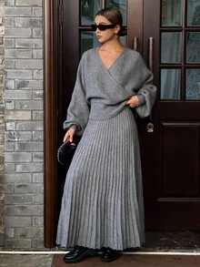 DAZY Bộ 2 món áo len và chân váy cổ chữ V trơn màu thanh lịch dành cho nữ, mùa thu - Màu xám đen - Xem 3