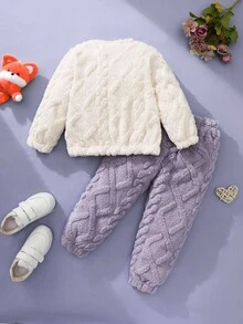 SHEIN Playful Pals YOUNG GIRL 秋冬紫色提花羊毛套衫套装，可爱刺绣图案，罗纹袖口和下摆，日常户外必备 - 紫色 - 查看 2