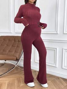 SHEIN Set premaman da 2 pezzi con top corto a collo alto e pantaloni a zampa, set a maglia autunnale a maniche lunghe da 2 pezzi, set da 2 pezzi in maglia per donne, set a costine da 2 pezzi - Rosso - Visualizzare 4