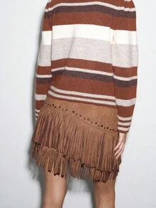 Nöista 棕色麂皮流苏半身裙，饰有铆钉细节，呈现出西部风情和柔和的波西米亚风格，可搭配现代冬季服装、休闲季节装扮、圣诞聚会或轻松的新年造型。 - 棕色 - 查看 2