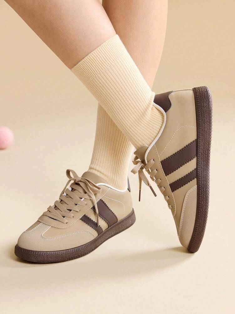 CUCCOO EASI 2026 New Spring Women's Retro Casual Sneakers, Versatile Flat White Shoes