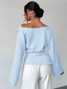 Firerie Áo sơ mi nữ cổ thuyền tay loe cạp chun màu mơ, phong cách tối giản thanh lịch, chất liệu satin, cổ bẻ bất đối xứng, tay loe, sang trọng khi mặc công sở - Màu xanh nhạt - Xem 8