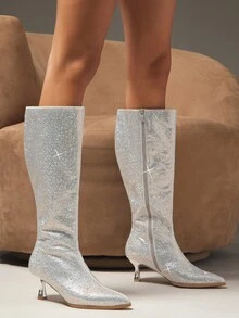 SHUZIA Giày bốt cao gót hở mũi đính đá lấp lánh 2 inch dành cho nữ của Vegas Vibes – Giày bốt lấp lánh cho tiệc tùng, hòa nhạc, đêm tiệc của các cô gái và lễ hội - Bạc - Xem 3