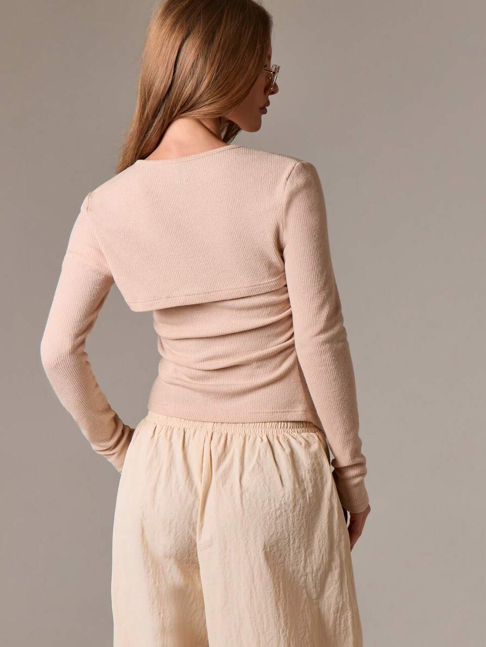 Top bolero acanalado con detalle de lazo