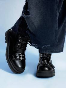 Sugerpunk Botas de tacón grueso con puntera redonda y diseño de hebilla con ojal metálico, estilo gótico para mujer, de piel sintética (PU), color negro, adecuadas para fiestas, uso diario y estilo casual chic - Negro - Ver 2