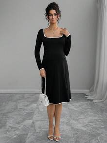 Momance Váy bầu cổ vuông tay dài viền màu tương phản - màu đen - Xem 2