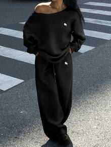 SHEIN EZwear 2 件套女士休闲小马印花宽松露肩运动衫和阔腿保暖内衬运动裤，适合秋冬季 - 黑色 - 查看 4