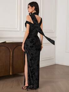 EastFlair 女式花卉印花不对称肩侧开衩下摆修身优雅连衣裙 - 黑色 - 查看 6