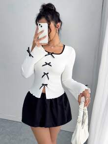 SHEIN 少女圆领纯色撞色蝴蝶结长袖 T 恤，喇叭袖口修身衬衫，可爱校园上衣，白色上衣，春秋装，学院风，度假风，蝴蝶结，节日，优雅，粉色和白色/复古 - 黑與白 - 查看 4