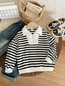 SHEIN 男童黑白条纹半拉链卫衣，保暖舒适，适合户外、上学、日常穿着，秋冬季节适用。