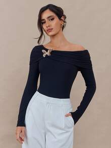 Modelyn Camiseta feminina de manga comprida com estampa de borboleta de metal e ombro de fora