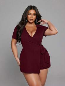 NU&NOW 大码女式纯色裹身系带短袖休闲连体裤 - 酒紅色 - 查看 3