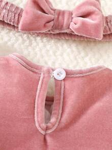 SHEIN Newborn Pink Velvet Dress With Bow Headband And Lace Trim, Sweet Princess Style Fall Winter - Pink - View 5