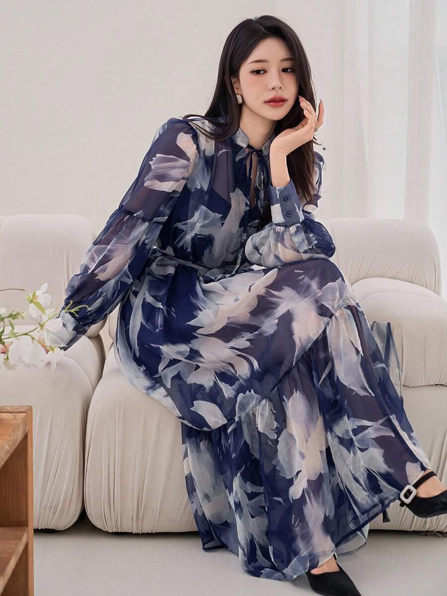 DAZY 女式花卉印花V领系带中长连衣裙，秋季 - 藍色 - 查看 1