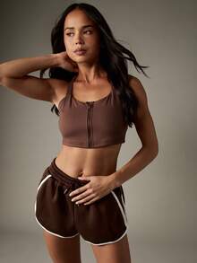 MISSGUIDED 前拉链运动文胸 高强度运动健身文胸 中等支撑工字背跑步瑜伽健身锻炼训练上衣 带网眼面板和侧面通风 - 咖啡棕 - 查看 1