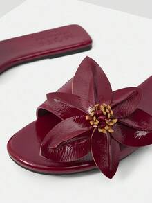 MOTF WOMEN STEREO FLOWER VACATION STYLE FASHIONABLE CASUAL FLAT SANDALS - Burgundy - View 5