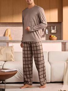 Manfinity Underwear&Sleepwear Basics بدلة نوم للرجال كبار الحجم من قطعتين، ملابس علوية لون سادة وبنطلون مربعات