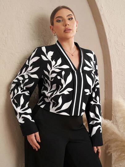 SHEIN Clasi 大码撞色几何印花简约日常长袖衬衫，商务休闲女装，适合办公室穿着。