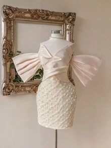 Lovelzi 优雅、浪漫、性感、香槟色、缎面、蝴蝶结、3D 花卉蕾丝拼接、褶饰、合身腰部中长连衣裙，适合生日派对、婚礼、鸡尾酒会 - 香檳色 - 查看 1