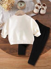 2pcs Baby Girl Casual Leopard Print Heart Pattern Loose Knitted Soft Thickened Crew Neck Long Sleeve Sweatshirt And Leggings Set, Suitable For Autumn And Winter