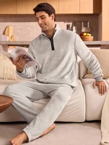 Manfinity Underwear&Sleepwear Basics Men's Fleece High Neck Half-Button Casual Loose Fit Long Sleeve Top & Pants Loungewear Fluffy Set, Fall Winter Clothes, Cozy