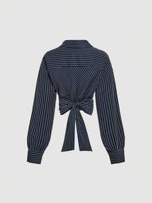 SHEIN MOD قميص أبيض وأزرق مخطط طويل الأكمام غير متماثل مع تصميم متقاطع وربطة عنق خلفية، ملابس كاوبوي للنساء