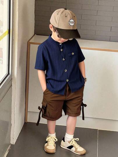 Sparklyn Camisa casual de manga corta de unicolor y corte holgado para niño, camisa azul de moda coreana casual de verano