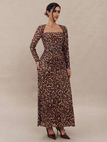 Modelyn فستان نسائي طويل الأكمام بياقة البجع مطبوع بنمط النمر مع كشكشة - متعدد الألوان - مشاهدة 6