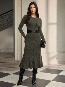 ZEYLAH Rochie tricotată cu mânecă lungă, cu talie elastică și decor metalic, pentru femei