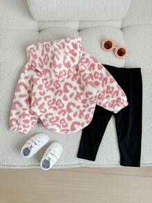SHEIN 2 pièces Tenue mignonne d'automne/hiver pour bébé fille, Sweat-shirt à capuche doublé thermique rose léopard avec imprimé lettres et ensemble de leggings tricotés. Sweat-shirt à capuche léopard pour bébé, tenue léopard pour bébé, tenue léopard rose pour bébé, vêtements bébé fille imprimé léopard - Rose bonbon - Voir 2