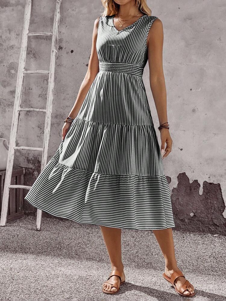 EMERY ROSE Vestido casual de media longitud con cintura ceñida y sin mangas a rayas para mujer, de verano - Blanco y Negro - Añade 3