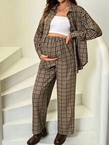 SHEIN 2 件孕妇格子落肩纽扣前襟衬衫和裤子套装 格子孕妇装 2 件孕妇套装 棕色格子孕妇套装 孕妇格子两件套 孕妇两件裤套装 - 棕色 - 查看 6