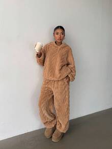 SHEIN Glowzi 少女 2 件套 温暖纹理羊毛宽松休闲连帽衫和运动裤套装，秋季 - 卡其色 - 查看 4