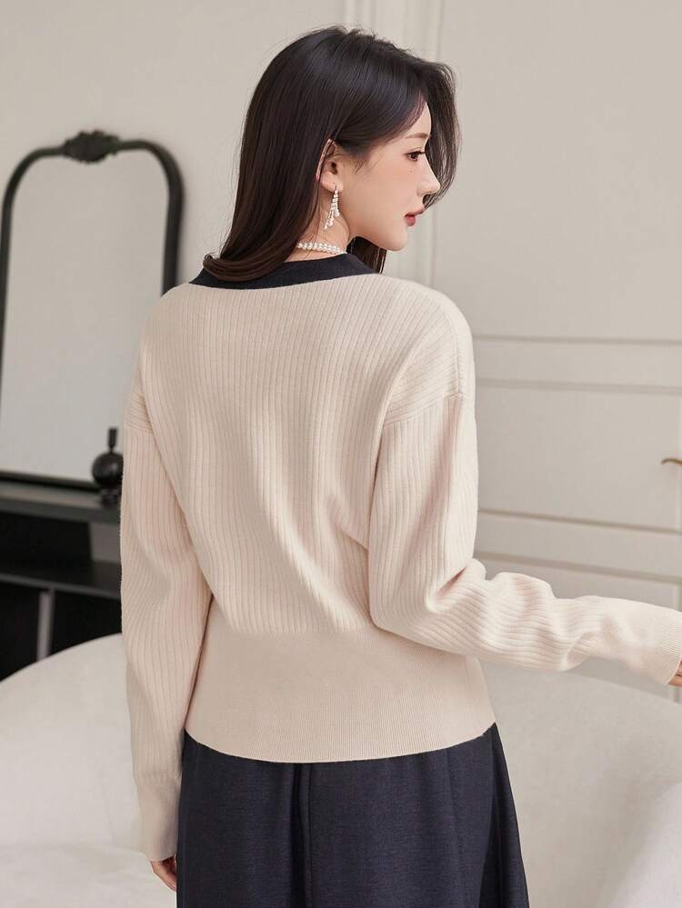 Women's Contrast Trim V-Neck Cardigan, Autumn