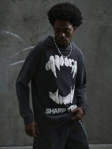 Manfinity ZONE917 Oversized Streetwear Vampire Teeth Graphic White Hoodie With Black Splatter Print