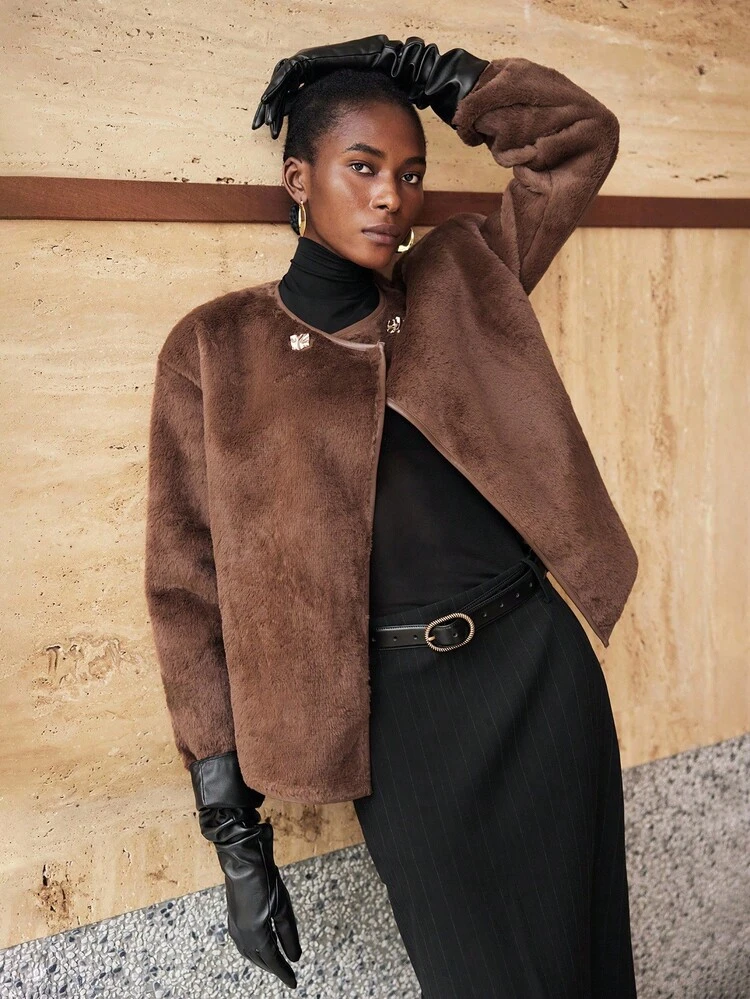 SHEIN Maija Women's Brown Faux Fur Reversible Jacket, Versatile For Spring, Autumn And Winter, Casual And Business Wear, Loose Fit, Long Sleeve, Zipper Front, Comfortable Office, Low-Key Vintage Style, High-End Urban Commuting, Magazine Editor Recommended, Suitable For Urban Social, Vacation, Party Fall Brown Jacket Women Fur Jacket Brown Faux Fur Jacket Brown Fur Jacket Women Women Brown Coat Winter/Fall Women Faux Fur Coats Brown Faux Fur Jacket Women Women Brown Jacket Low-Key And Durable Basic Style,