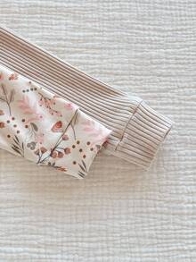 4件套女童柔软舒适贴身睡衣套装，花卉叶子数码印花，休闲圆领长袖上衣和裤子，秋冬季女童家居服套装，花卉睡衣套装，两件套睡衣，女童舒适睡衣套装，两件套嘉年华秋季长袖套装，女童“贴身睡衣”、“紧身”、“贴身” - 杏色 - 查看 6