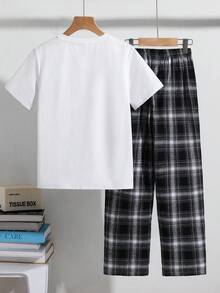 SHEIN Tween-Jungen Pyjama-Set mit Rundhalsausschnitt, kurzen Ärmeln und T-Shirt mit Buchstabenmuster und karierter Hose