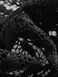 شمواه تصميم زهري شفاف للنساء، حماله صدر للملابس الداخلية بطراز كشاكش - الأسود - مشاهدة 7