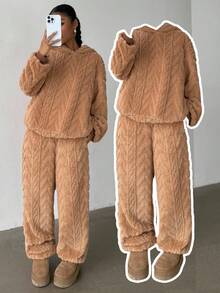 SHEIN Glowzi 少女 2 件套 温暖纹理羊毛宽松休闲连帽衫和运动裤套装，秋季 - 卡其色 - 查看 1