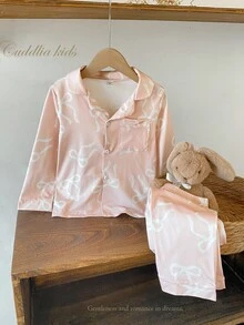 SHEIN 2件套 女童可爱蝴蝶结装饰白色长袖上衣和裤子睡衣套装 浅粉色睡衣套装 儿童真丝睡衣 女童睡衣 女童真丝睡衣套装 蝴蝶结睡衣套装 嘉年华秋冬儿童翻领长款睡衣套装 - 淺粉色 - 查看 6