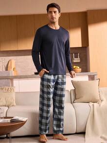 Manfinity Underwear&Sleepwear Basics Herren Einfarbiges Crew-Neck Langarm-Top und karierte Hose Pyjama Set, Herbst Winter Kleidung Herren Loungewear Set