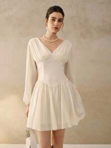 Cévolie 休闲优雅荷叶边V领泡泡袖连衣裙