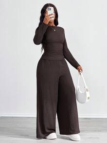 SHEIN PETITE CURVE 2pcs Plus Size Textured Brown Pleated Long Sleeve Top And Pockets Pants Set - Brown - View 5