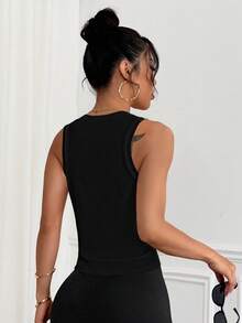 Easithlete 女士基本款黑色简约风格瑜伽/运动背心，适合外出穿着 - 黑色 - 查看 2