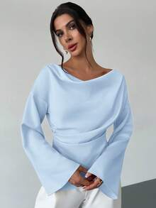 Firerie Áo sơ mi nữ cổ thuyền tay loe cạp chun màu mơ, phong cách tối giản thanh lịch, chất liệu satin, cổ bẻ bất đối xứng, tay loe, sang trọng khi mặc công sở - Màu xanh nhạt - Xem 4